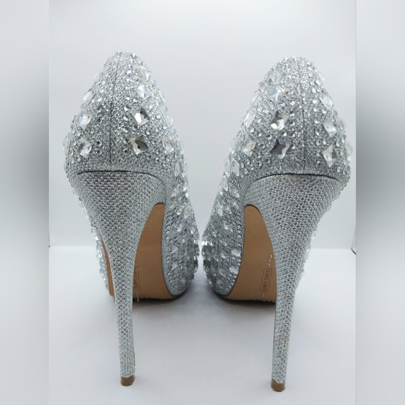 Vince Camuto Candice Silver Stone Pumps - Picture 2 of 9